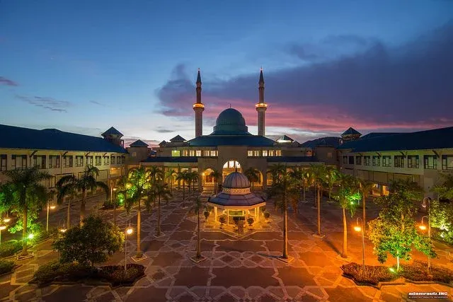 الجامعة الاسلامية في ماليزيا IIUM 2026
